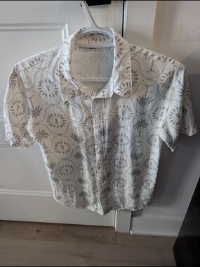 AKA Brand White Short-Sleeve Palm Print Shirt